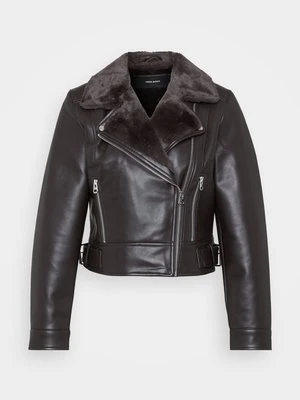 Kurtka ze skóry ekologicznej Vero Moda Petite