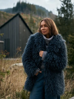 Kurtka ze sztucznego futerka Dark Moon XS