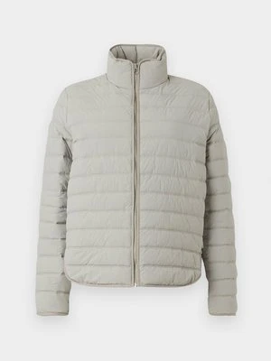 Kurtka zimowa closed