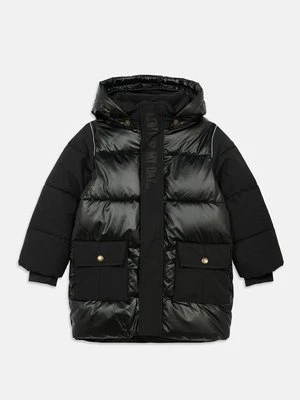 Kurtka zimowa mikk-line