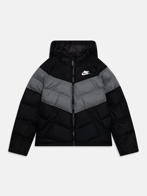Kurtka zimowa Nike czarny