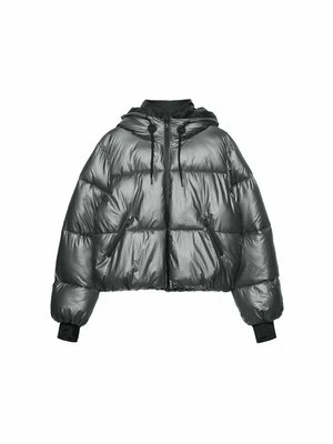 Kurtka zimowa Stradivarius