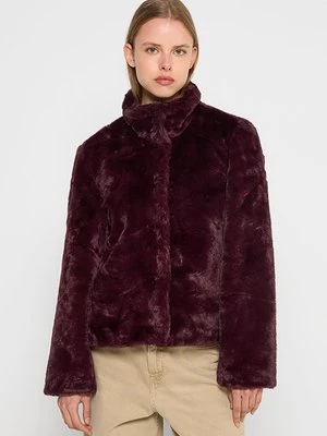 Kurtka zimowa Vero Moda