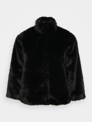 Kurtka zimowa Vero Moda Curve