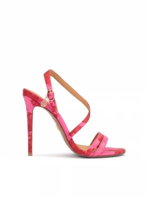Kwieciste różowe sandały z tkaniny Kazar