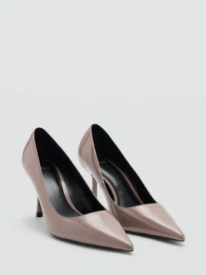 Lakierowane czółenka z czubkiem cielisty - Kobieta - - MANGO