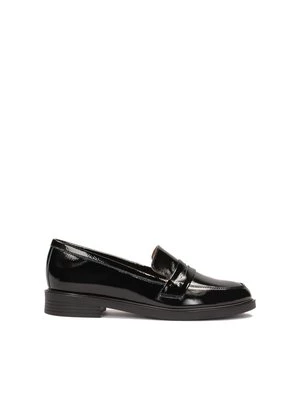 Lakierowane loafersy damskie Kazar