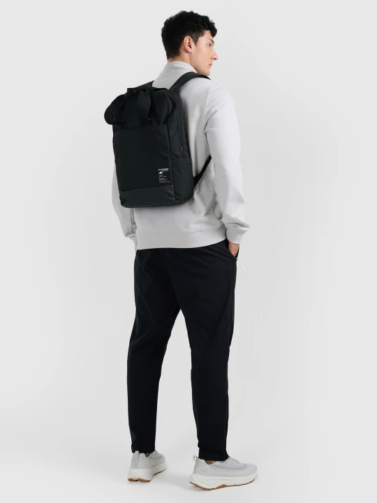 Zdjęcie produktu 4F Plecak miejski (15 L) z kieszenią na laptop - czarny Uniwersalny