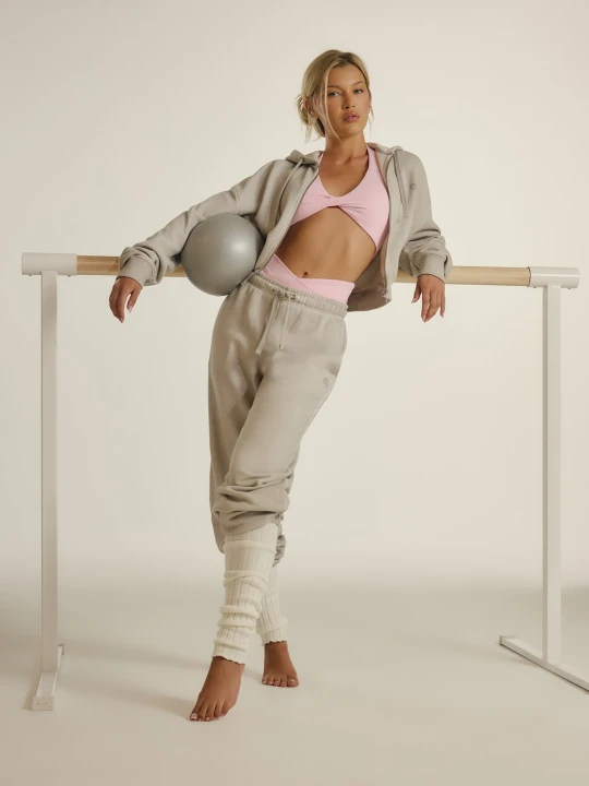 Zdjęcie produktu 4F Spodnie dresowe joggery damskie 4F | Anna Lewandowska - szare M