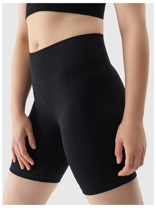 Zdjęcie produktu 4F Szorty funkcyjne w kolorze czarnym rozmiar: M / L