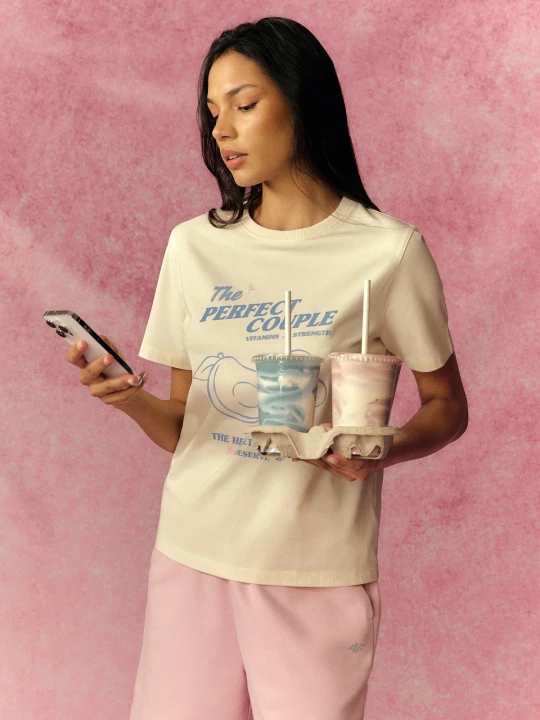 Zdjęcie produktu 4F T-shirt relaxed z nadrukiem damski - kremowy XS Beżowy