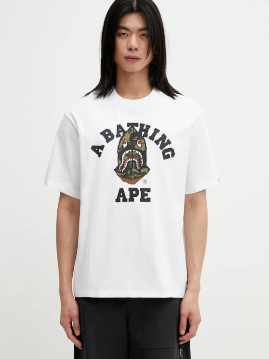 Zdjęcie produktu A Bathing Ape t-shirt bawełniany 1st Camo Shark Seijin