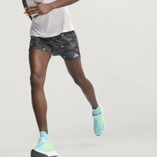 Zdjęcie produktu Adi365 Running Essentials Brand Love Shorts Adidas czarny