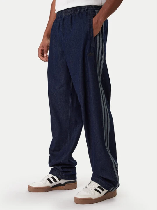 Zdjęcie produktu adidas Jeansy adicolor Denim Stone JX6459 Niebieski Regular Fit