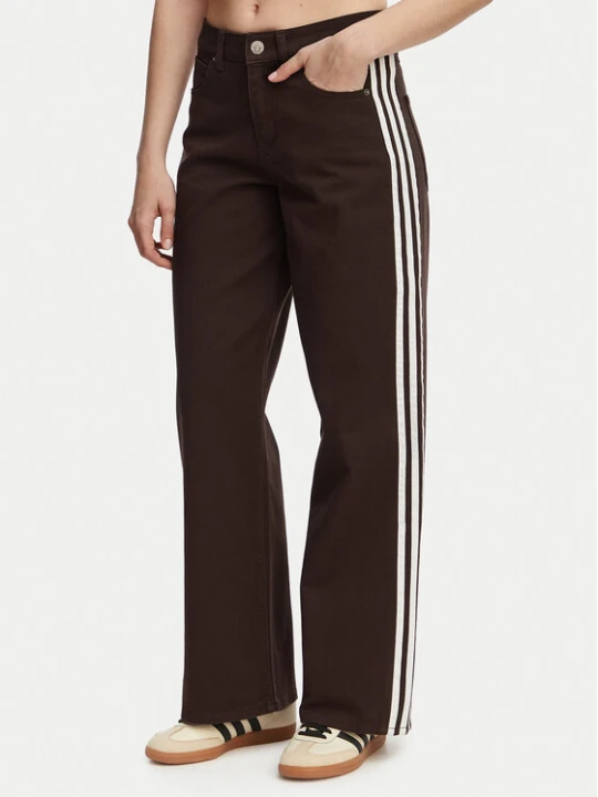 Zdjęcie produktu adidas Jeansy Firebird KD2934 Brązowy Loose Fit