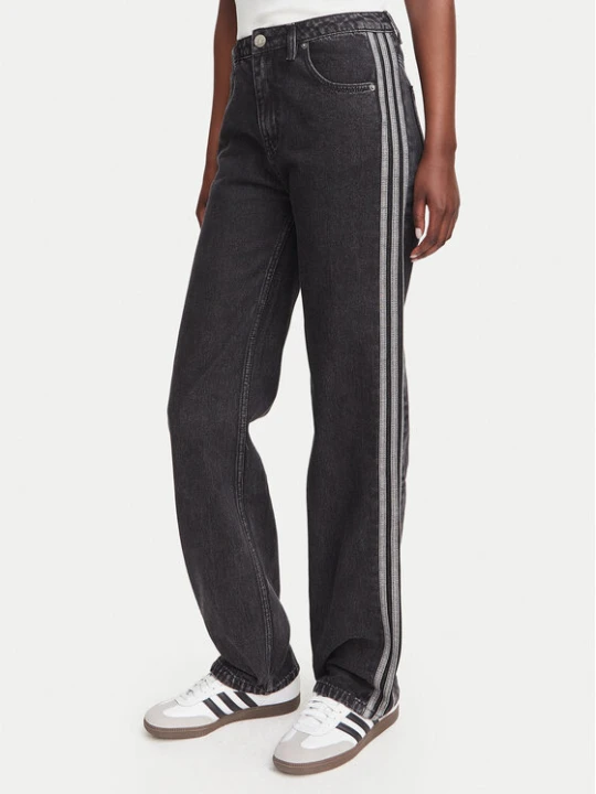 Zdjęcie produktu adidas Jeansy Firebird KQ6488 Czarny Regular Fit