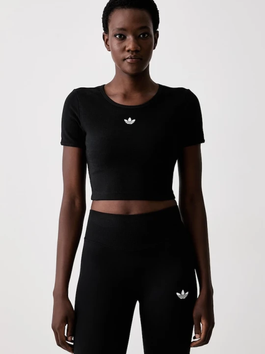 Zdjęcie produktu adidas Originals crop top damski z wiskozą Essentials czarny