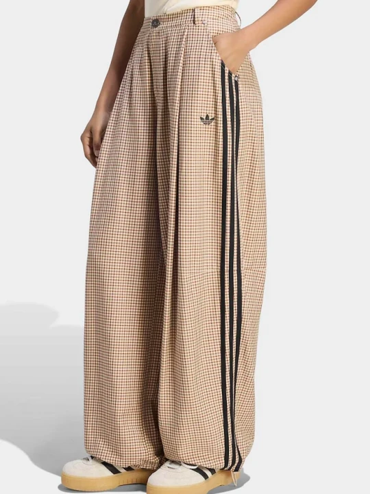 Zdjęcie produktu adidas Originals spodnie damskie Checks beżowy