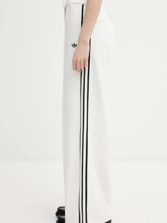 Zdjęcie produktu adidas Originals spodnie dresowe Manager Pants beżowy