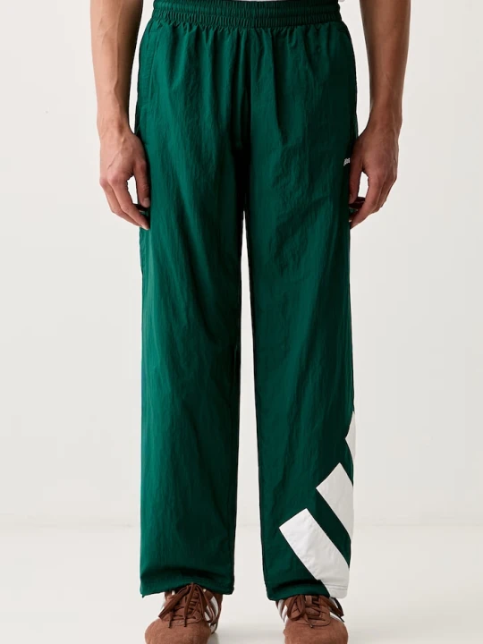 Zdjęcie produktu adidas Originals spodnie straight męskie TRACK PANT zielony