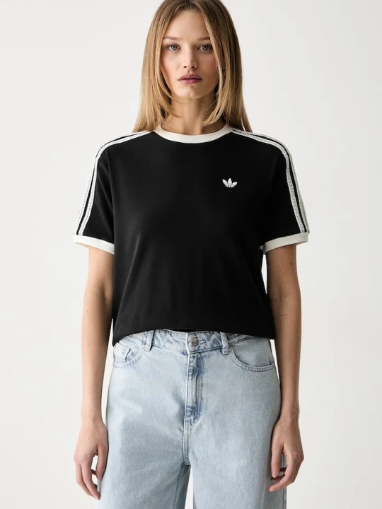 Zdjęcie produktu adidas Originals T-shirt damski bawełniany z elastanem czarny