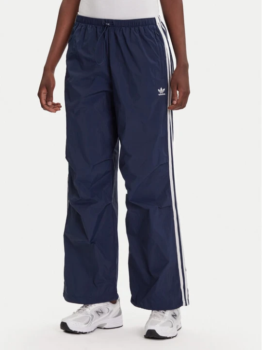 Zdjęcie produktu adidas Spodnie dresowe 3-Stripes JD3127 Granatowy Loose Fit