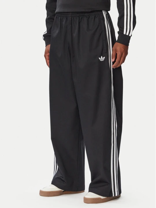 Zdjęcie produktu adidas Spodnie dresowe Adicolor SST Cotton Twill KR1387 Czarny Relaxed Fit