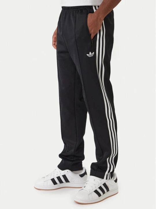 Zdjęcie produktu adidas Spodnie dresowe Classic KE3530 Czarny Slim Fit