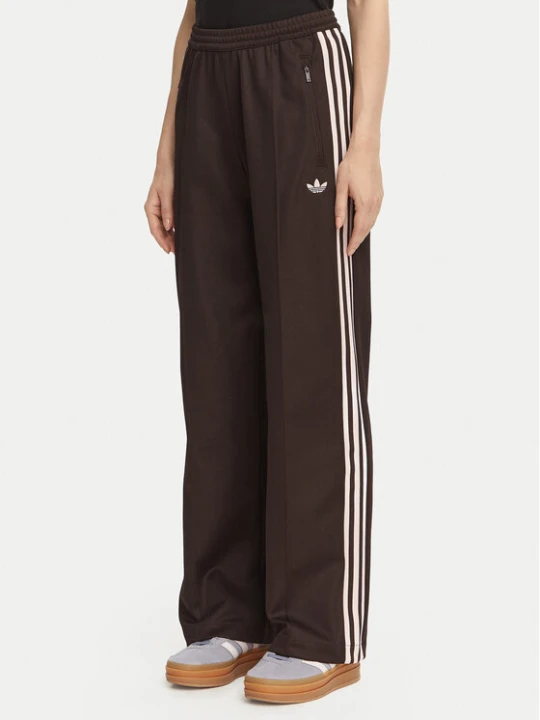Zdjęcie produktu adidas Spodnie dresowe Classic Track Pants KD3749 Brązowy Regular Fit