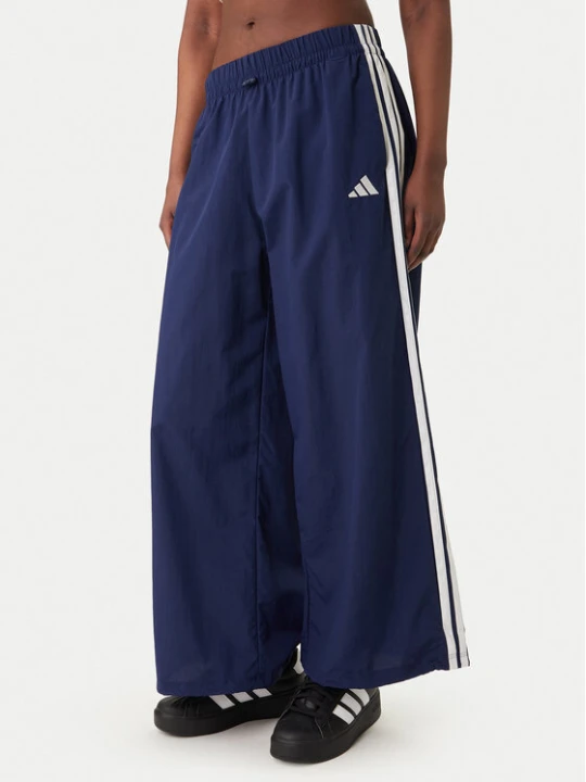 Zdjęcie produktu adidas Spodnie dresowe Essentials 3-Stripes JV5328 Granatowy Loose Fit