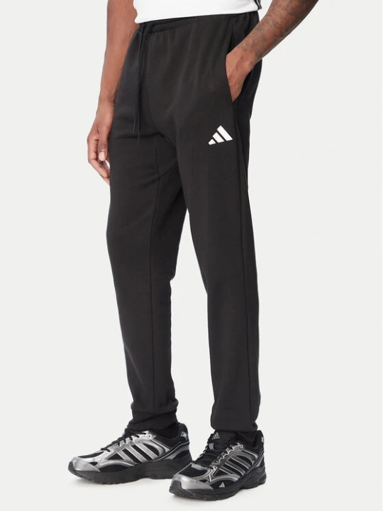 Zdjęcie produktu adidas Spodnie dresowe Essentials Feelcozy JE3815 Czarny Regular Fit
