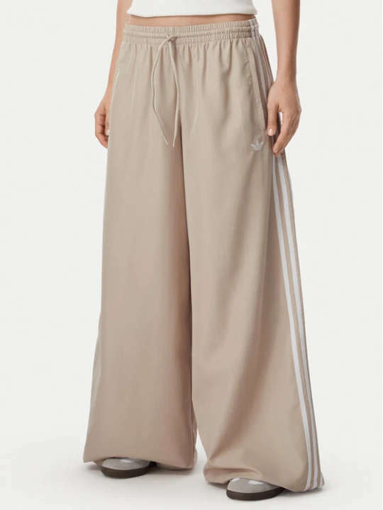 Zdjęcie produktu adidas Spodnie dresowe Firebrid Adilenium Track KT0019 Beżowy Relaxed Fit