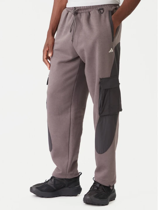 Zdjęcie produktu adidas Spodnie dresowe JV8022 Brązowy Regular Fit