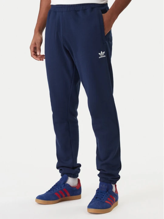 Zdjęcie produktu adidas Spodnie dresowe Trefoil Essentials JD2423 Granatowy Slim Fit