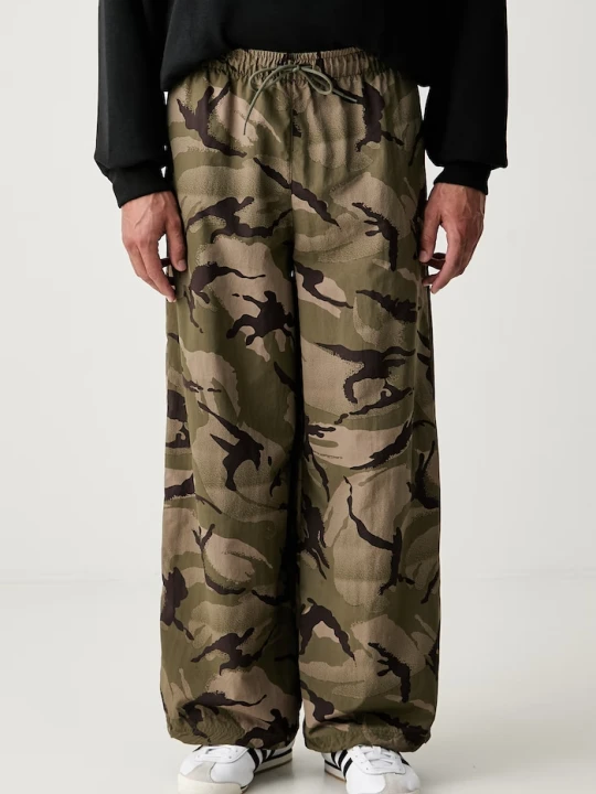 Zdjęcie produktu adidas spodnie męskie Camo zielony
