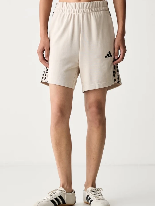 Zdjęcie produktu adidas szorty dresowe damskie z bawełną Leopard Pack beżowy