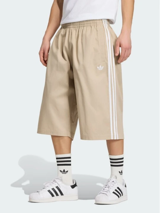 Zdjęcie produktu adidas Szorty sportowe Adicolor Twill KR1388 Beżowy Relaxed Fit