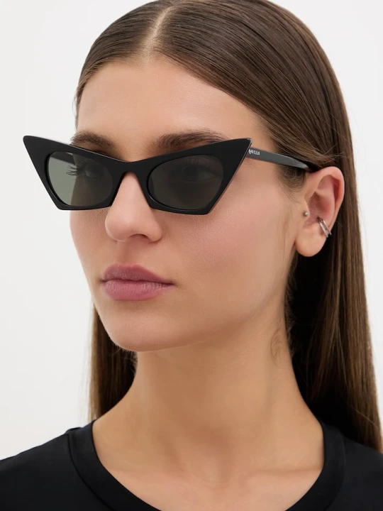 Zdjęcie produktu Alexander McQueen okulary przeciwsłoneczne kocie oczy damskie czarny