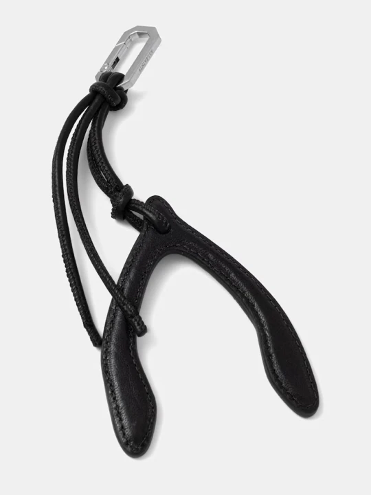 Zdjęcie produktu AllSaints brelok skórzany WISHBONE czarny