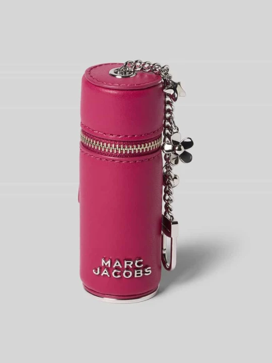 Zdjęcie produktu Etui na szminkę z detal z logo Marc Jacobs Wiśniowy