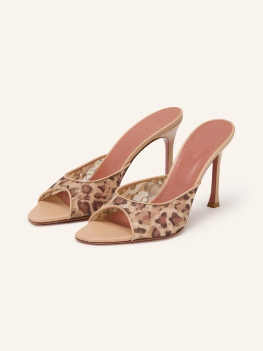Zdjęcie produktu Amina Muaddi Klapsy Alexa beige