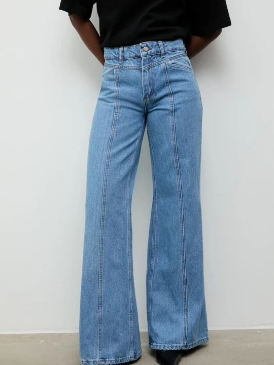 Zdjęcie produktu Answear.LAB jeansy bootcut damskie niebieski