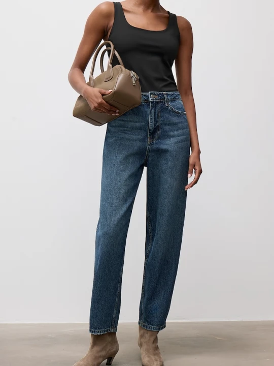 Zdjęcie produktu Answear.LAB jeansy mom fit damskie niebieski