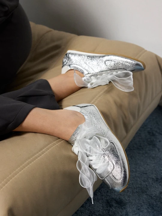 Zdjęcie produktu Answear.LAB sneakersy skórzane AURA GLOW srebrny