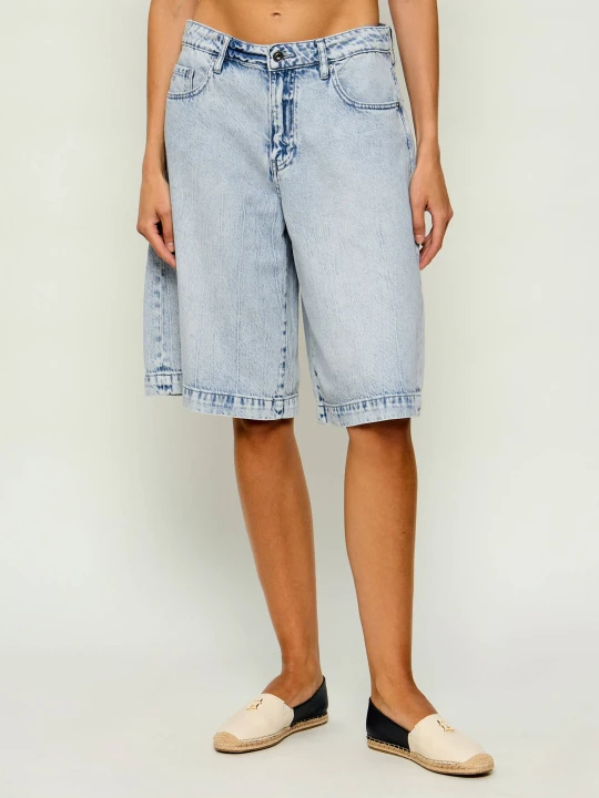Zdjęcie produktu Armani Exchange Jeansowe bermudy J42 | Relaxed fit błękitny