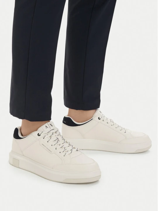 Zdjęcie produktu Armani Exchange Sneakersy XM001722 AF17540 MZ266 Biały