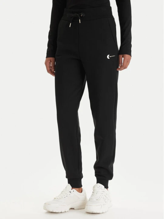 Zdjęcie produktu Armani Exchange Spodnie dresowe XW001848 AF18853 UC001 Czarny Regular Fit