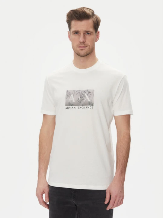 Zdjęcie produktu Armani Exchange T-Shirt XM000555 AF10358 U0009 Biały Regular Fit