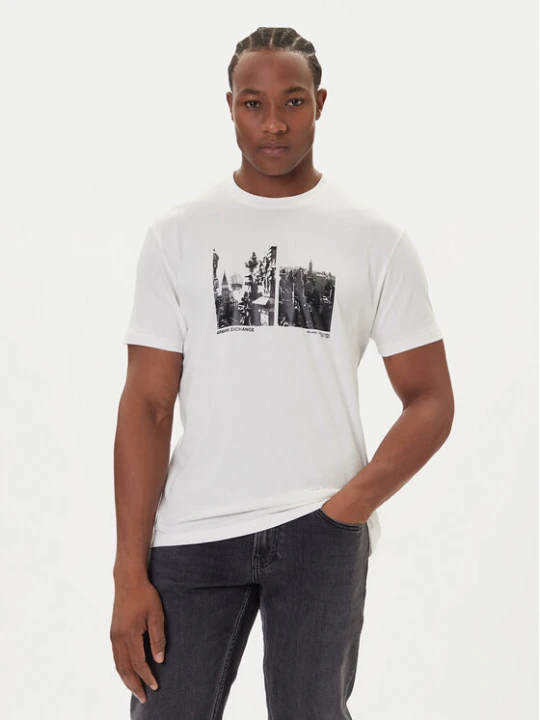 Zdjęcie produktu Armani Exchange T-Shirt XM001461 AF10358 M0003 Biały Regular Fit