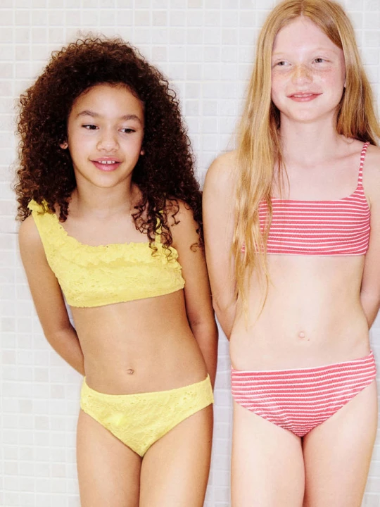 Zdjęcie produktu Asymetryczne bikini z falbanami żółty - Dzieci - lata - MANGO KIDS